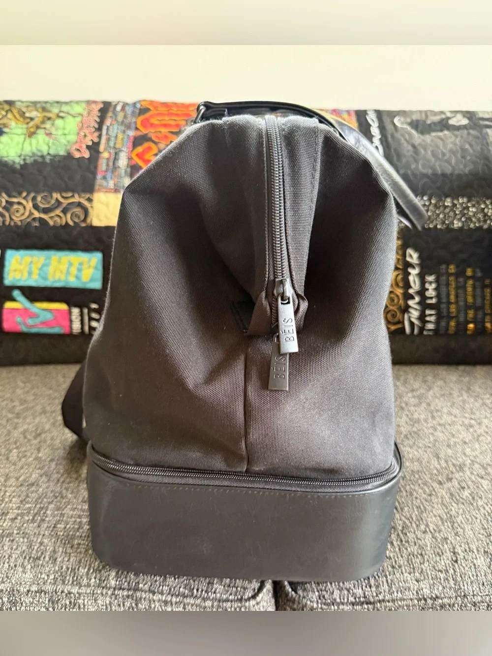 BEIS black travel